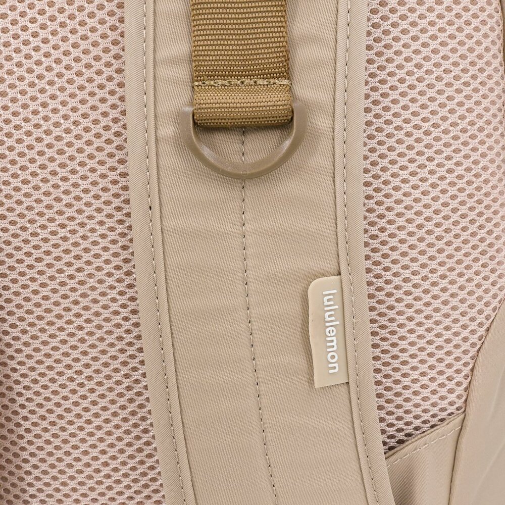 Lululemon Wunderlust Backpack 25L Brown - Picture 14 of 16